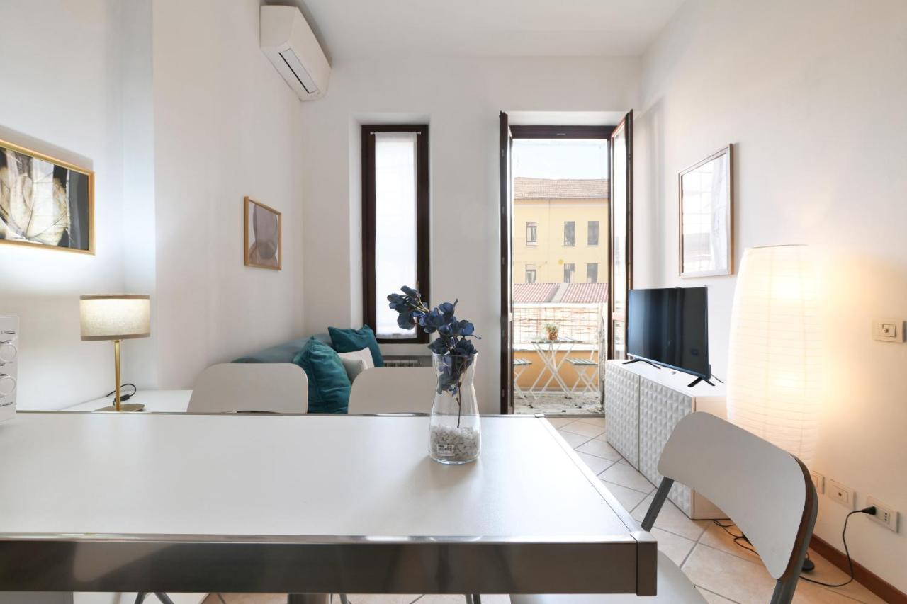 Appartement Primopiano - Scalvini à Milan Extérieur photo